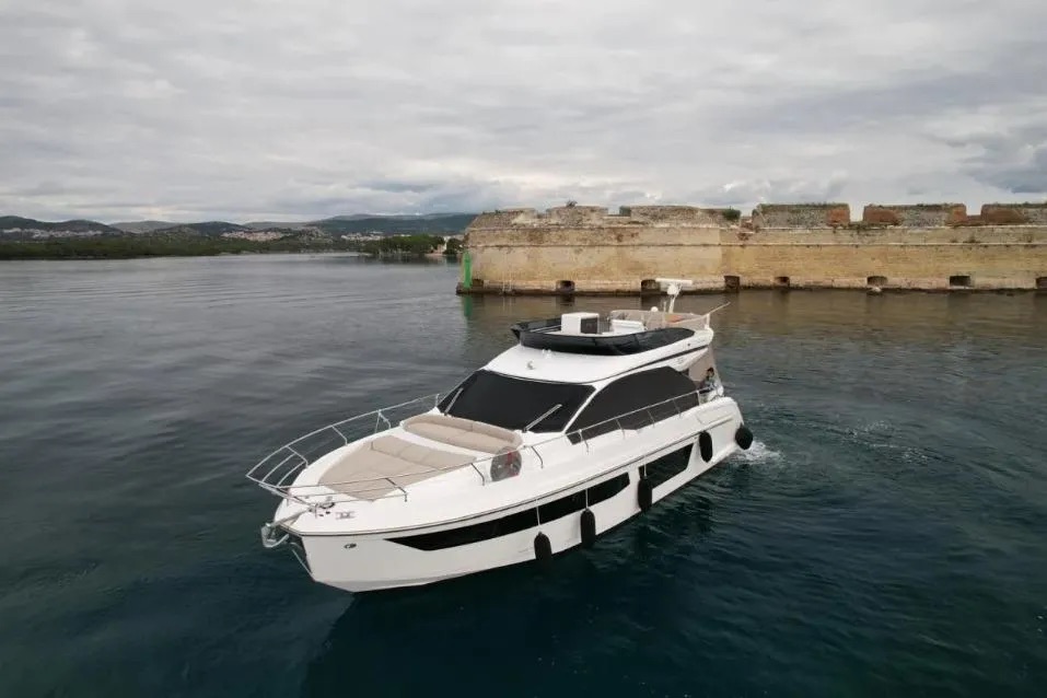 Azimut 53 Fly, 2024 image 1