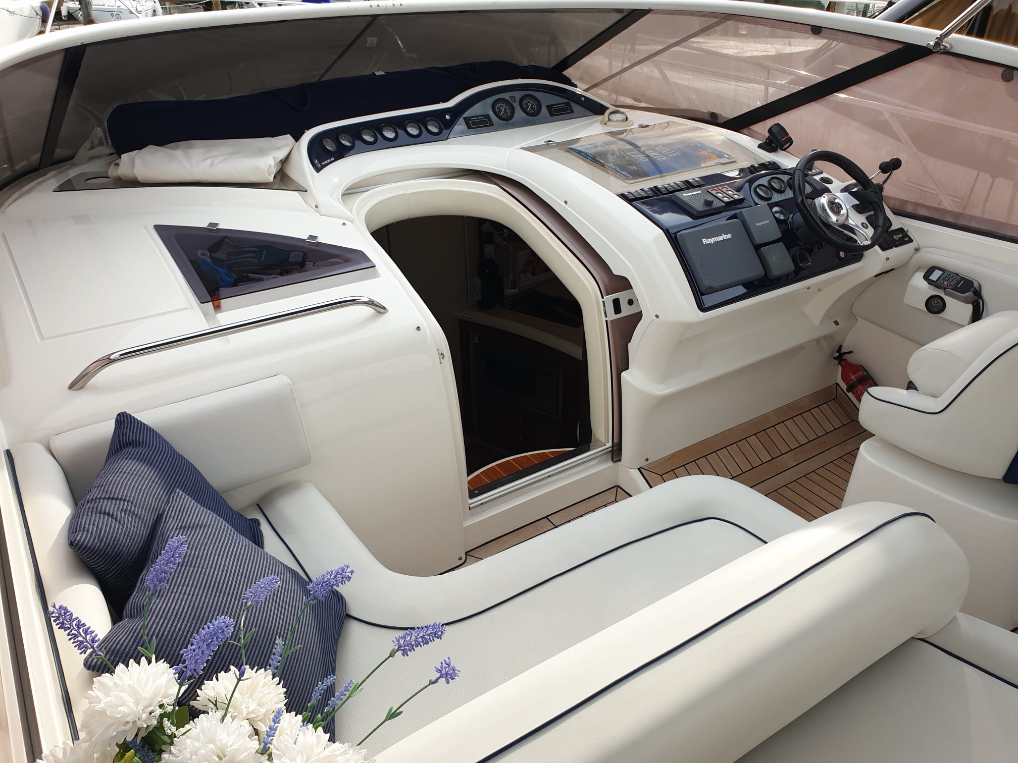 Fairline Targa 40, 2005 image 8