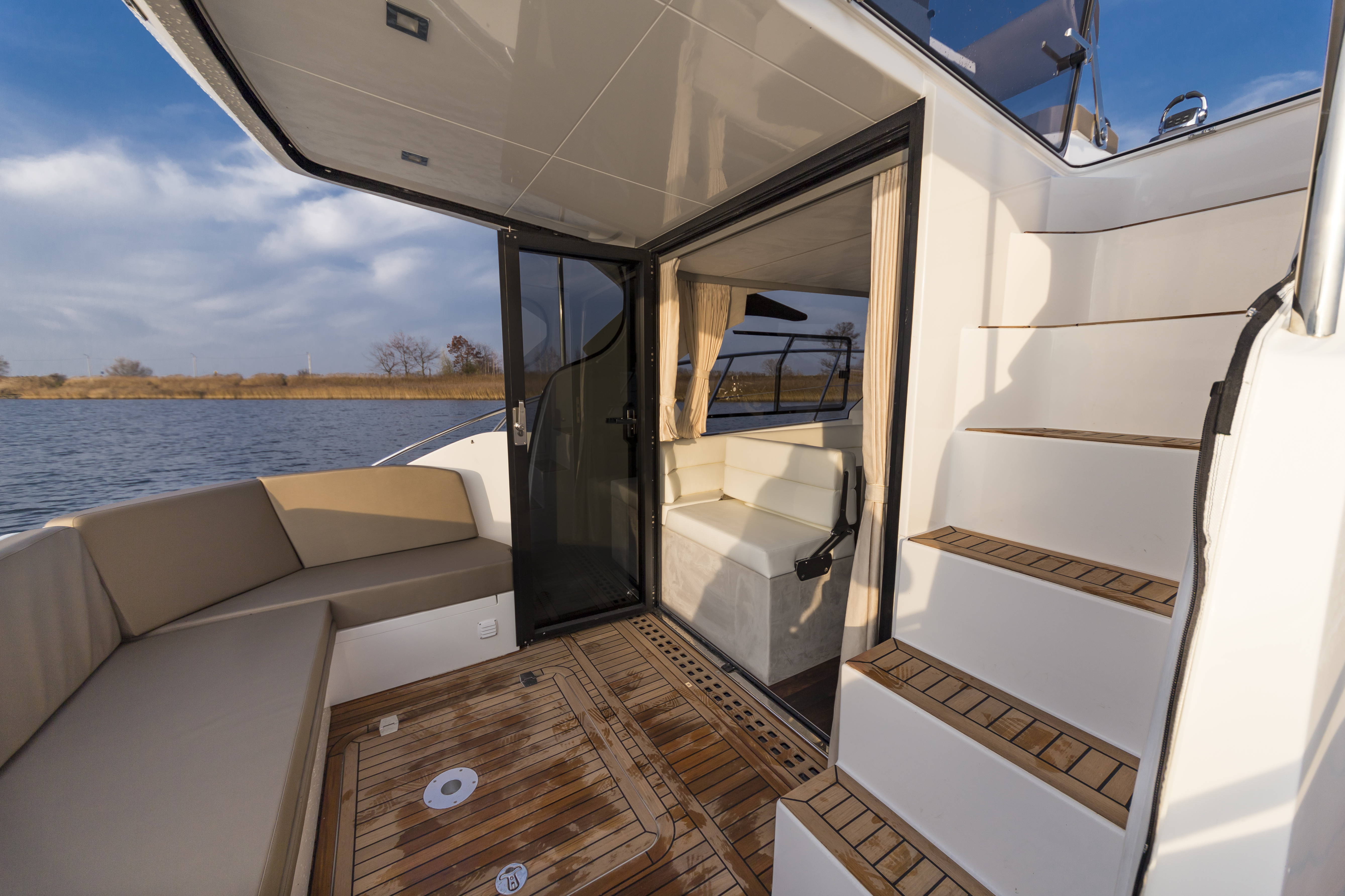 Galeon 360 FLY, 2026 NEW BOAT image 8