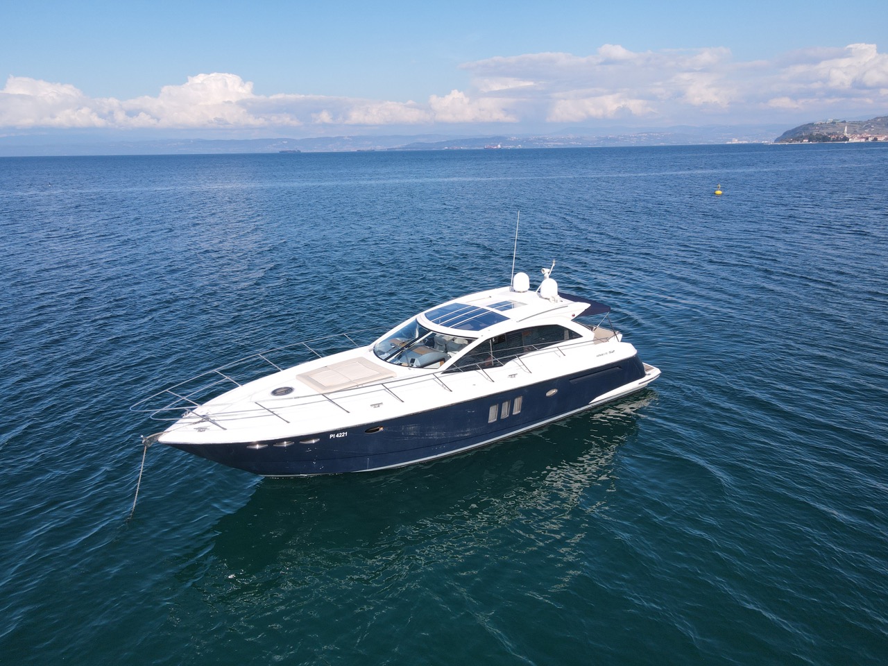 Absolute 52, 2009 image 3