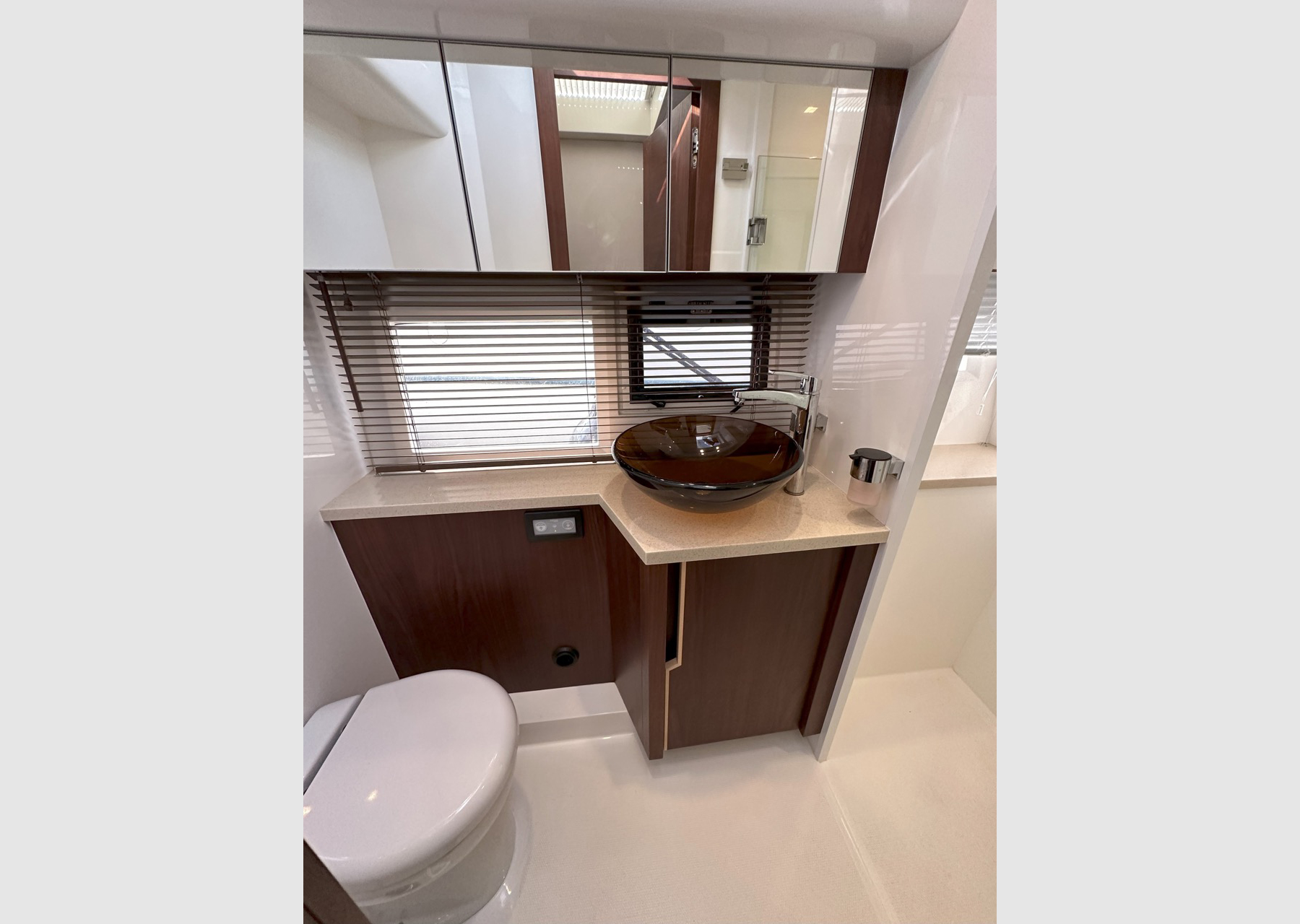 Galeon 445, 2015 image 14