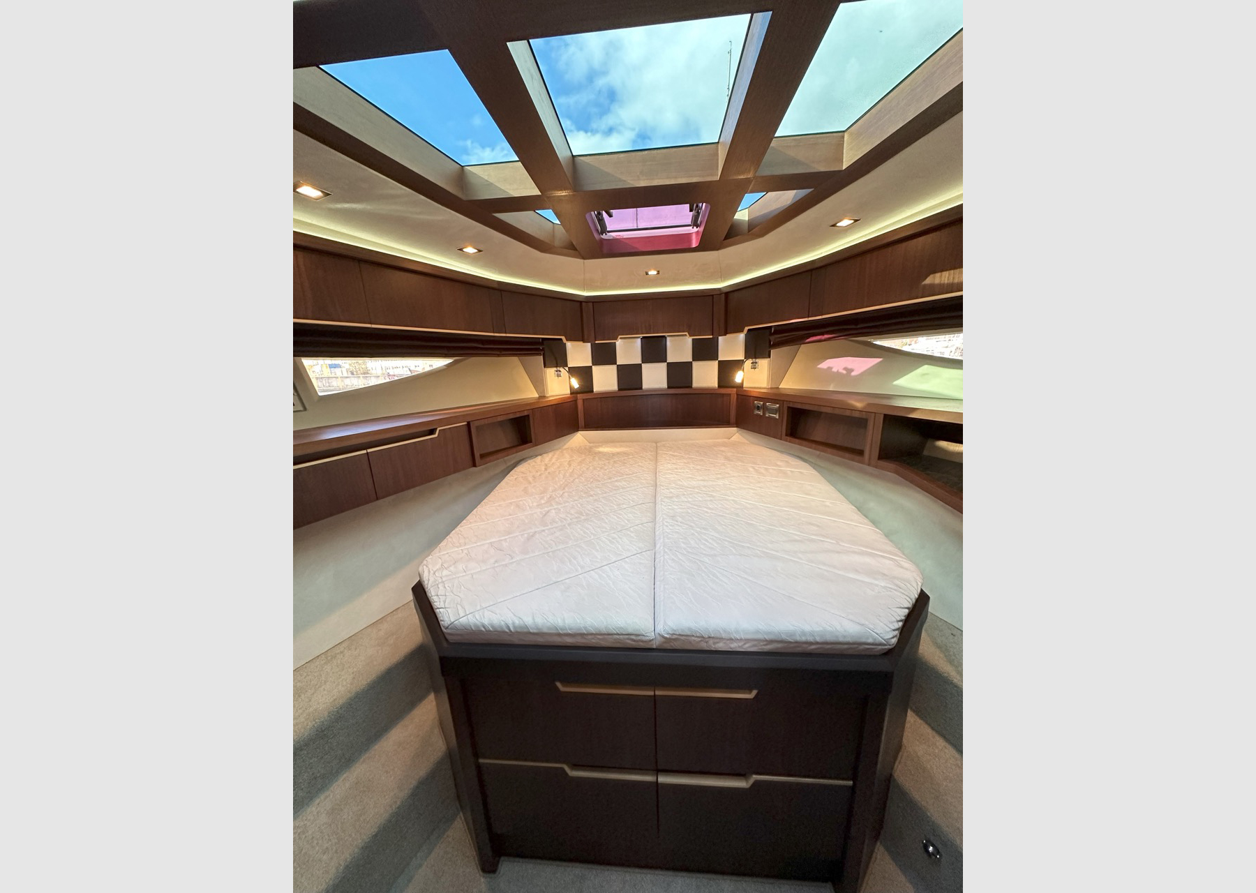 Galeon 445, 2015 image 16