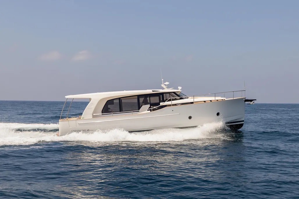 Greenline 40H, 2023 (test boat) image 1