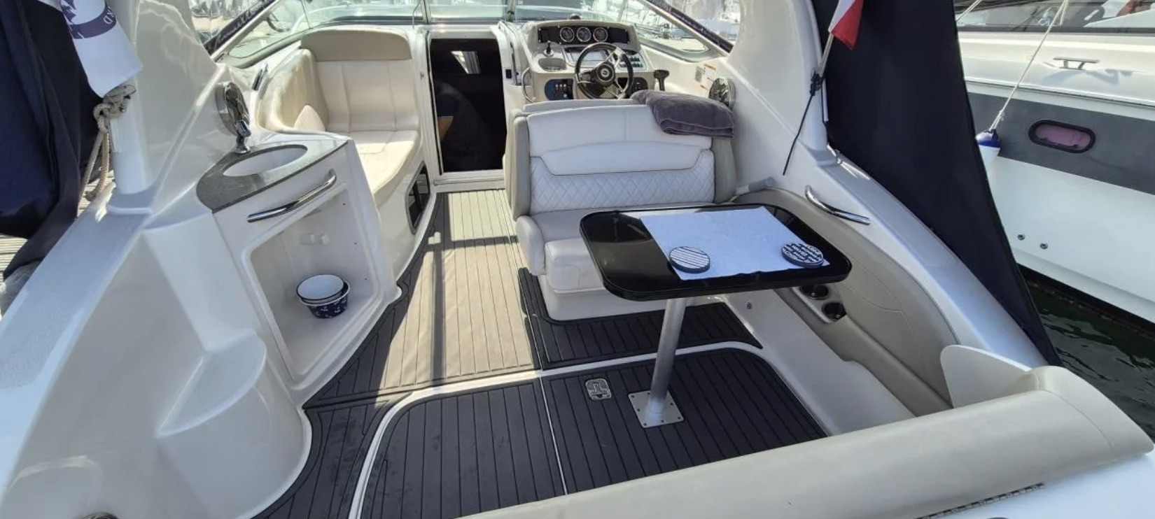 Chaparral 270 Signature, 2017 image 10