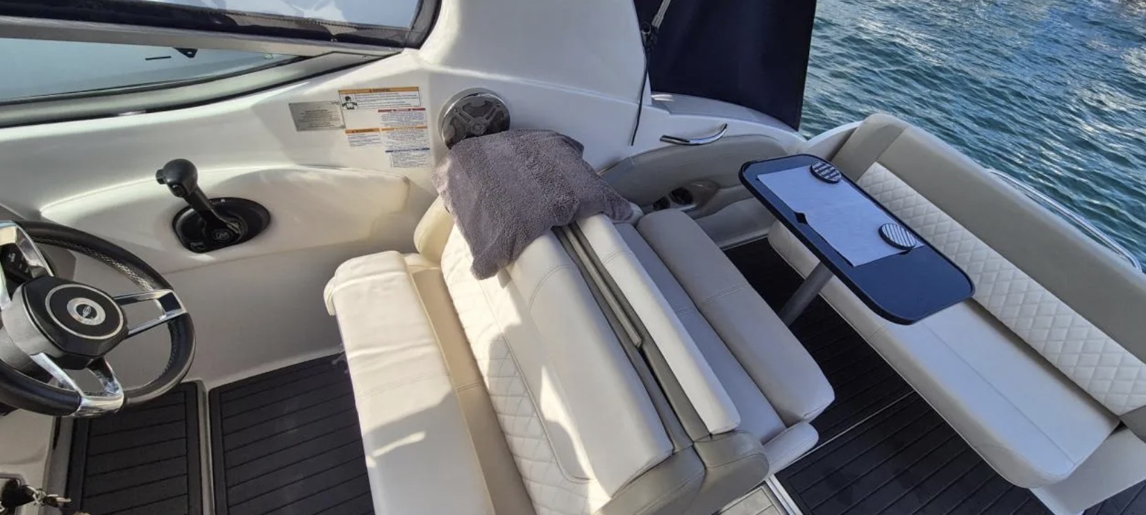 Chaparral 270 Signature, 2017 image 14