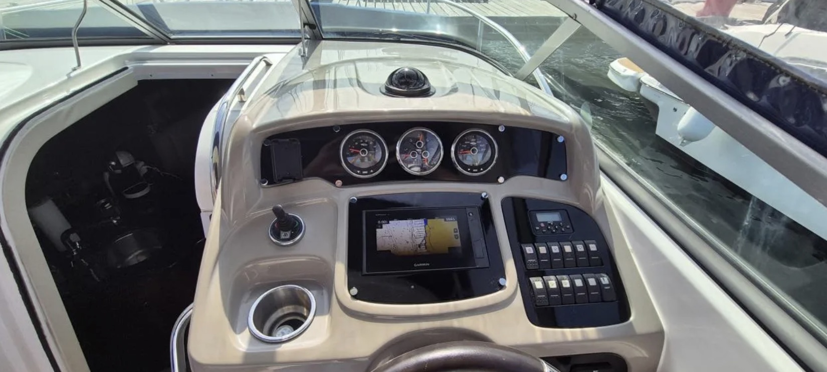 Chaparral 270 Signature, 2017 image 16