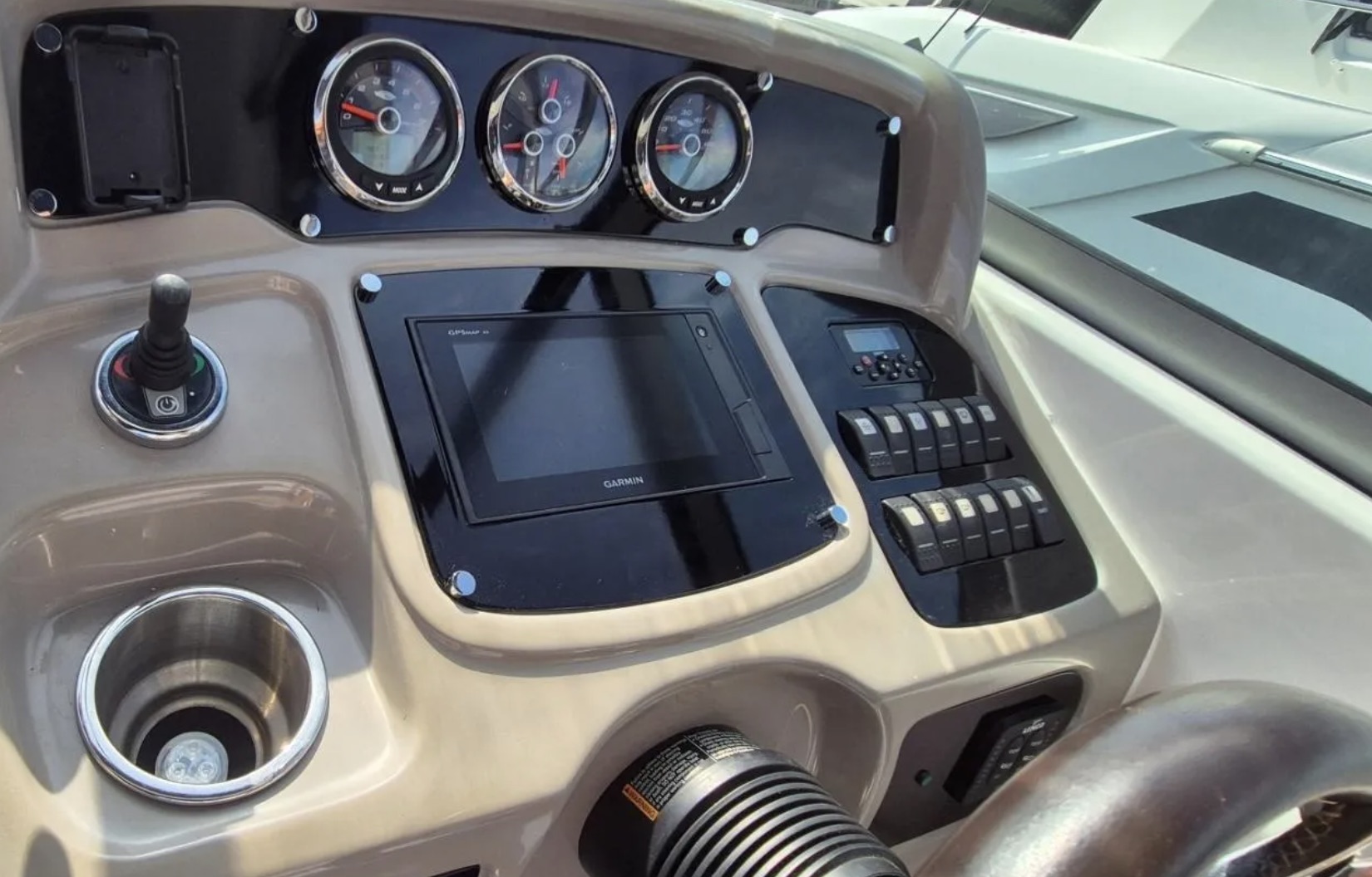 Chaparral 270 Signature, 2017 image 17