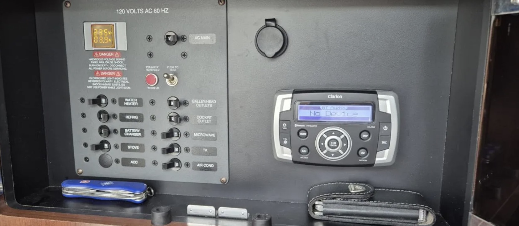 Chaparral 270 Signature, 2017 image 25