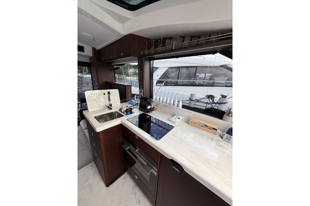 Galeon 410 HTC, 2024 image 11