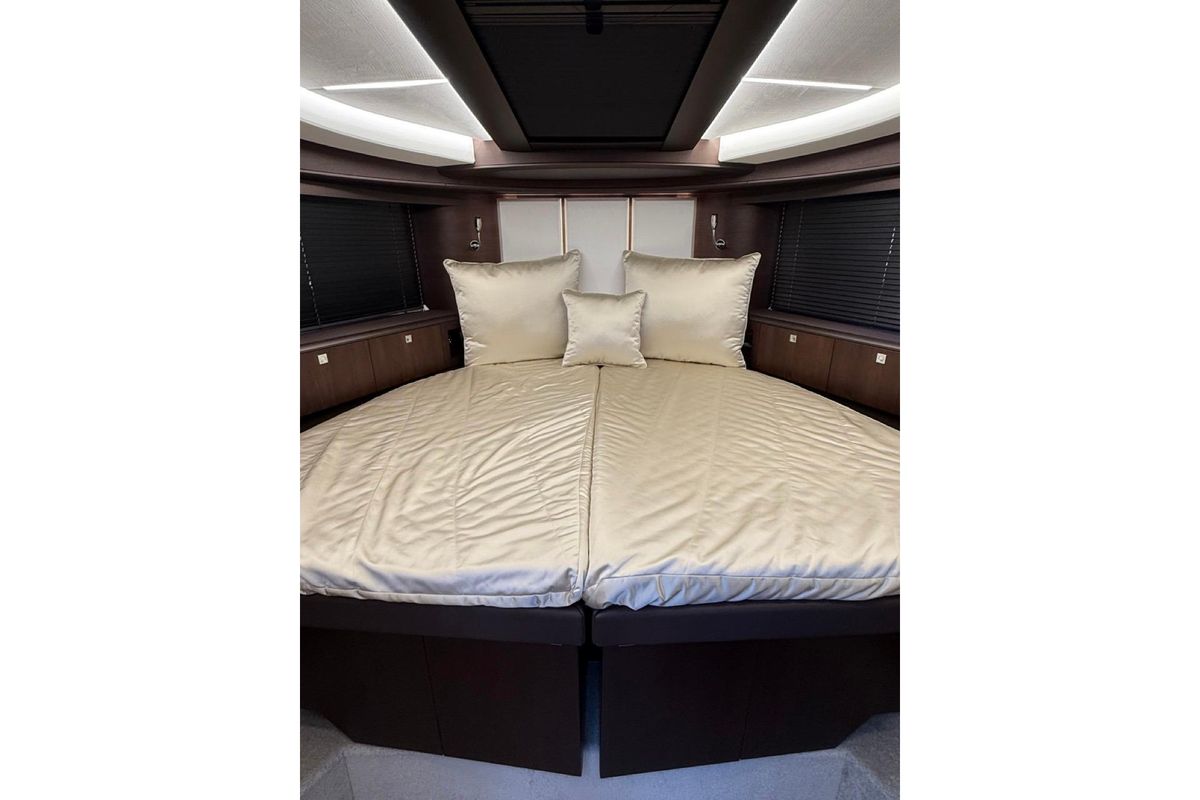 Galeon 410 HTC, 2024 image 12
