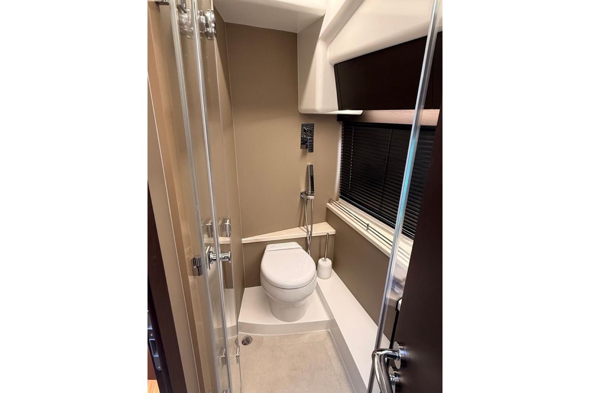 Galeon 410 HTC, 2024 image 17