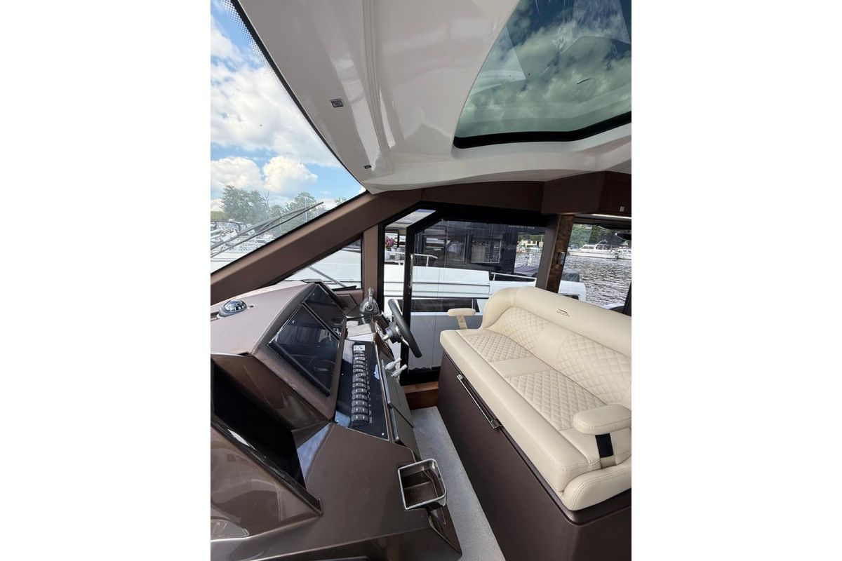 Galeon 410 HTC, 2024 image 23