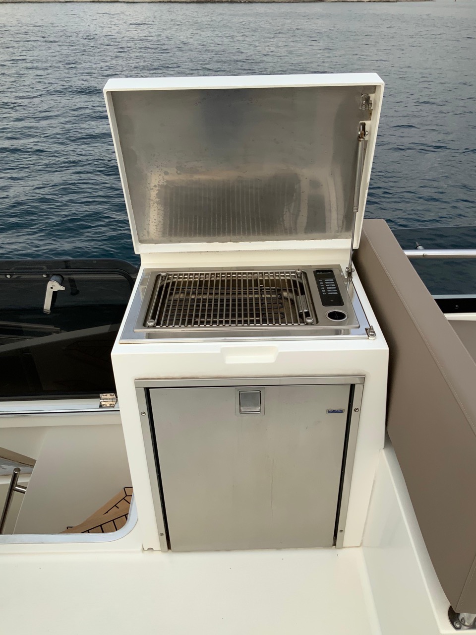 Galeon 420 Fly, 2013 image 14