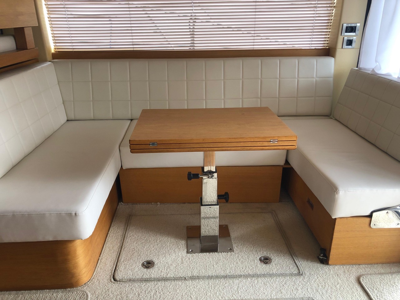 Galeon 420 Fly, 2013 image 16