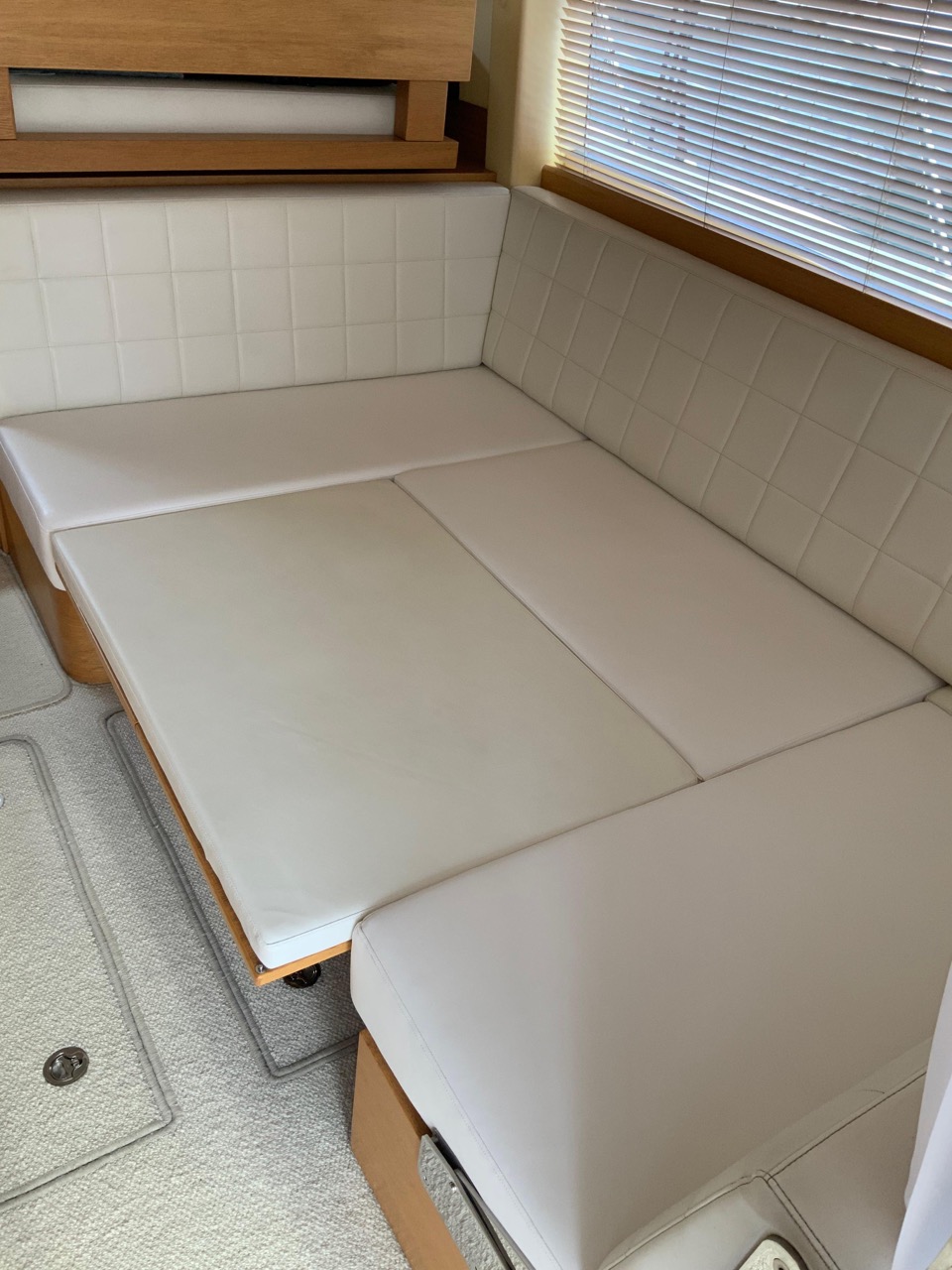 Galeon 420 Fly, 2013 image 17