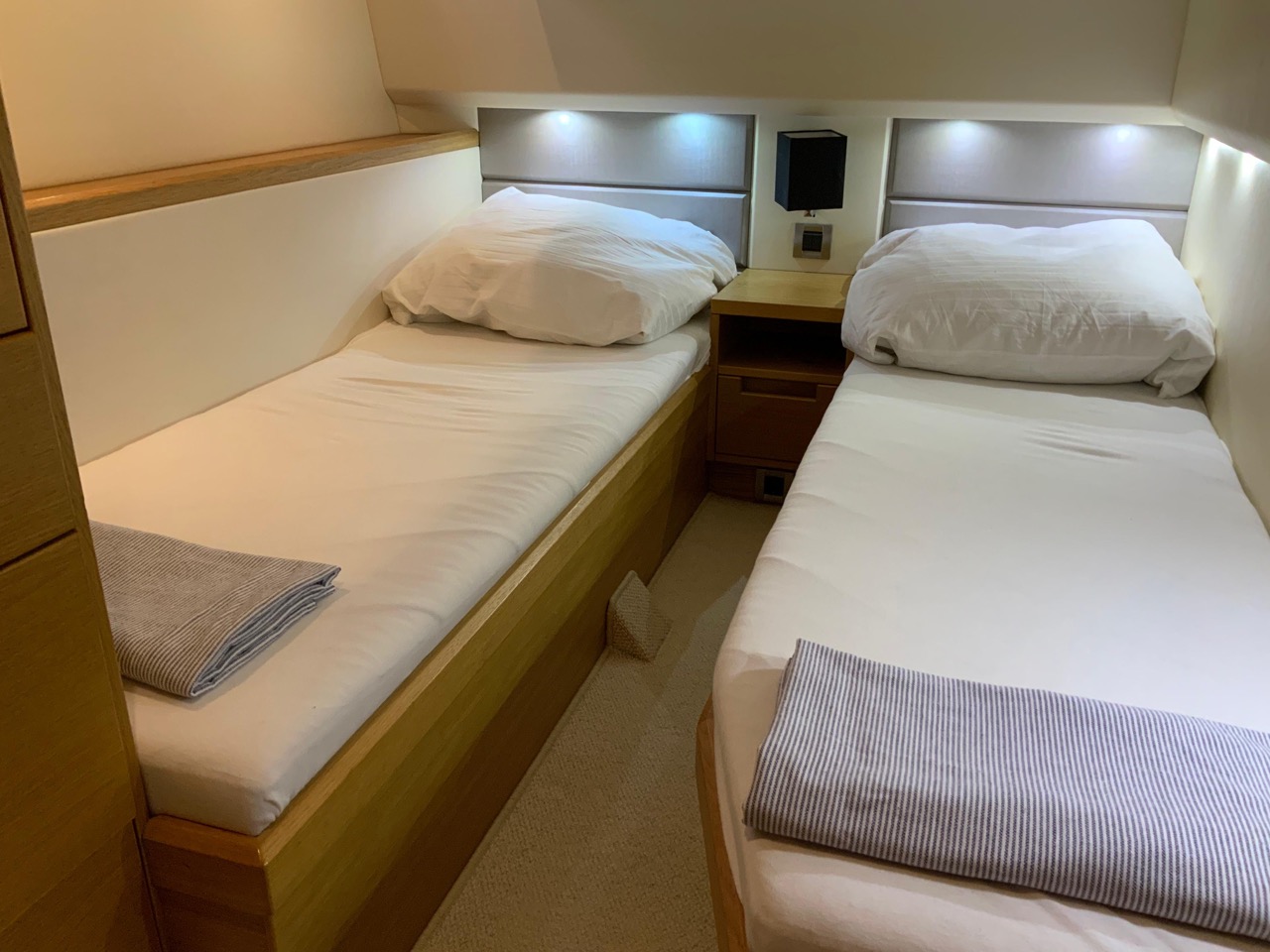 Galeon 420 Fly, 2013 image 29