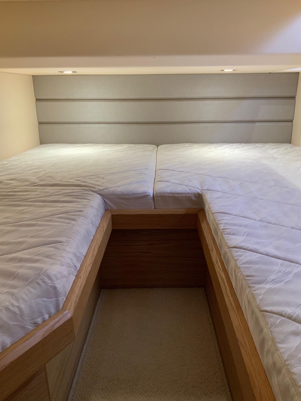 Galeon 420 Fly, 2013 image 30