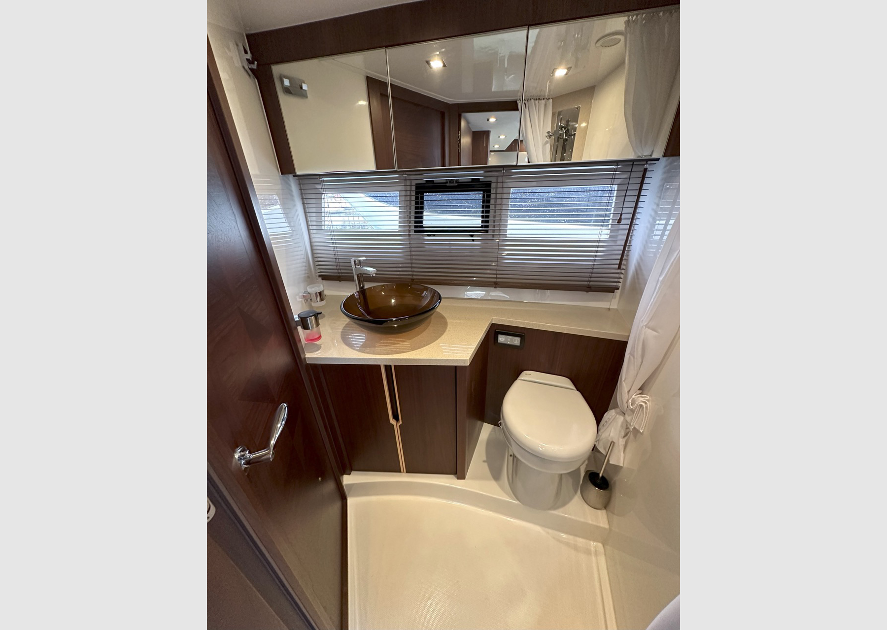 Galeon 445, 2015 image 20