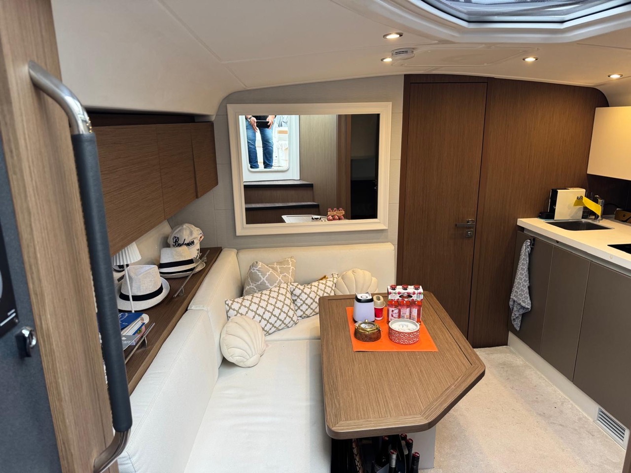 Beneteau GT40, 2020 image 15