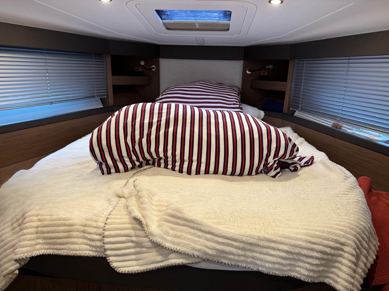 Beneteau GT40, 2020 image 16