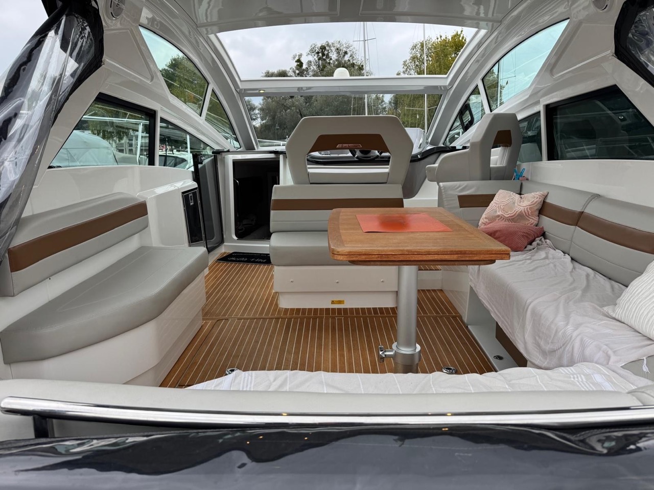 Beneteau GT40, 2020 image 7