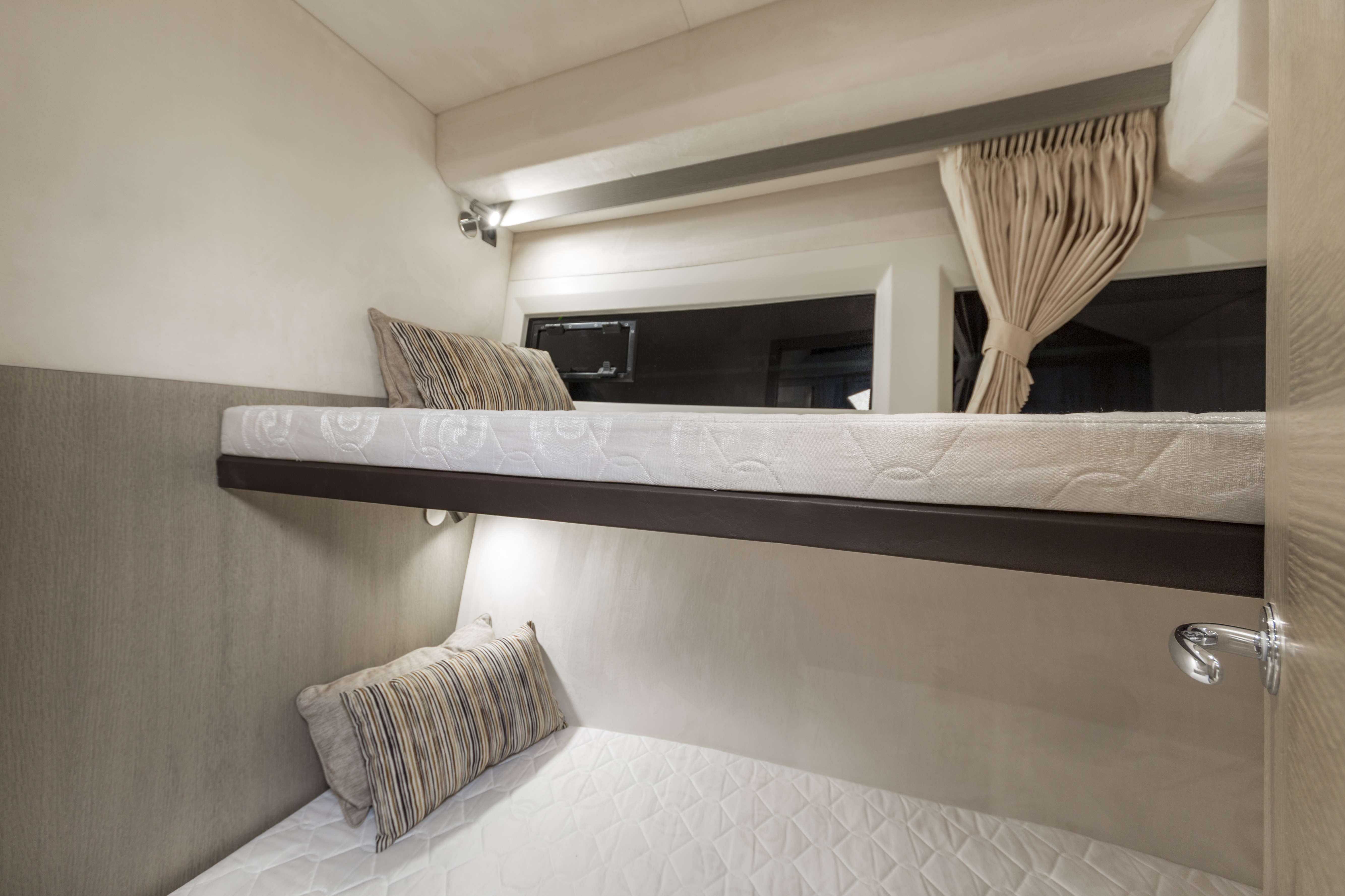 Galeon 360 FLY, 2026 NEW BOAT image 17