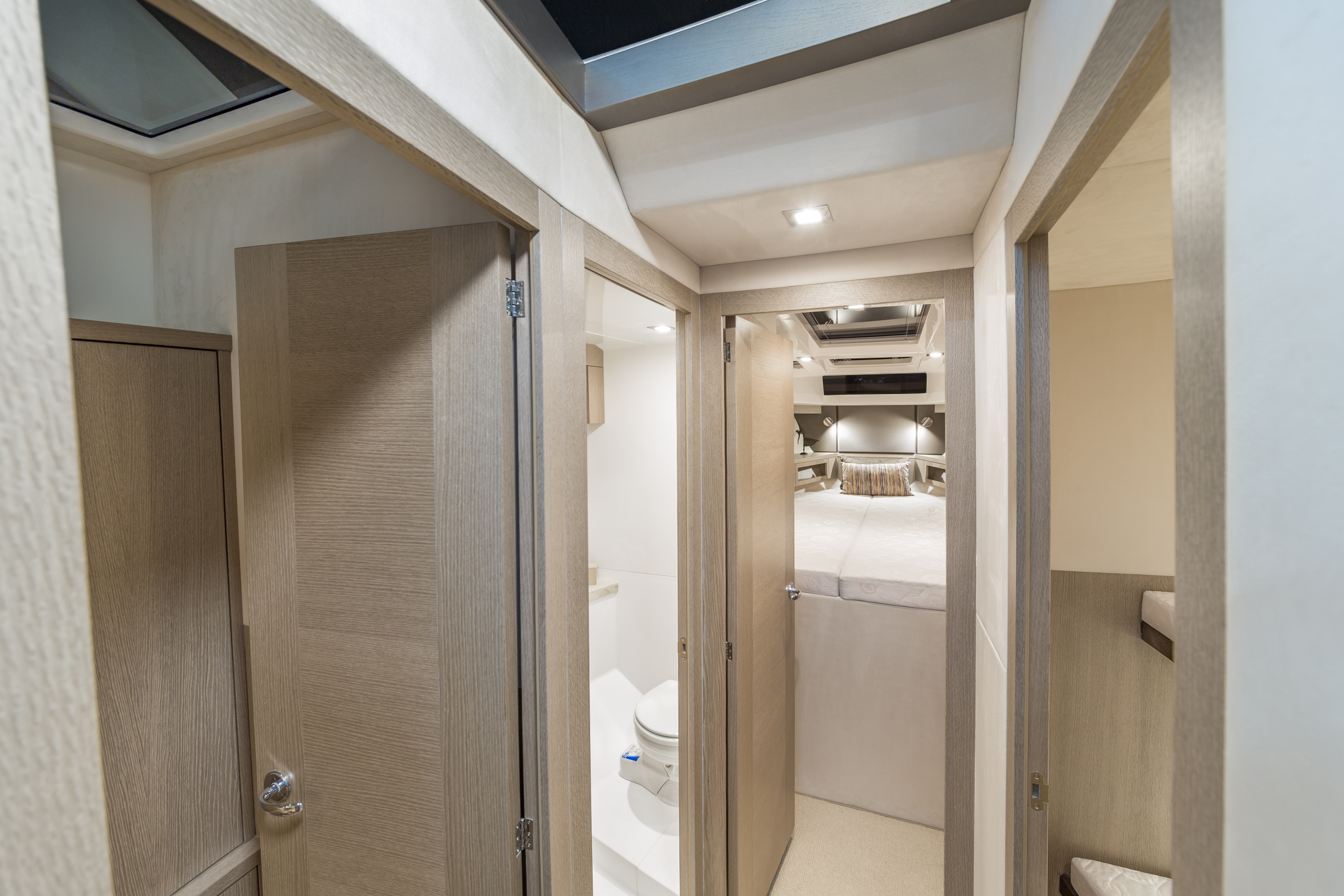 Galeon 360 FLY, 2026 NEW BOAT image 18